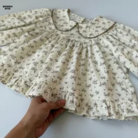 مدل شومیز چین دار دخترانه با آستین پفی و یقه خاص